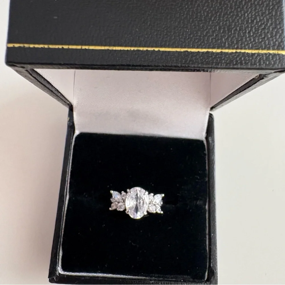 Bomb Party Kids Ring RG76911K Diamond CZ Rhodium Plating